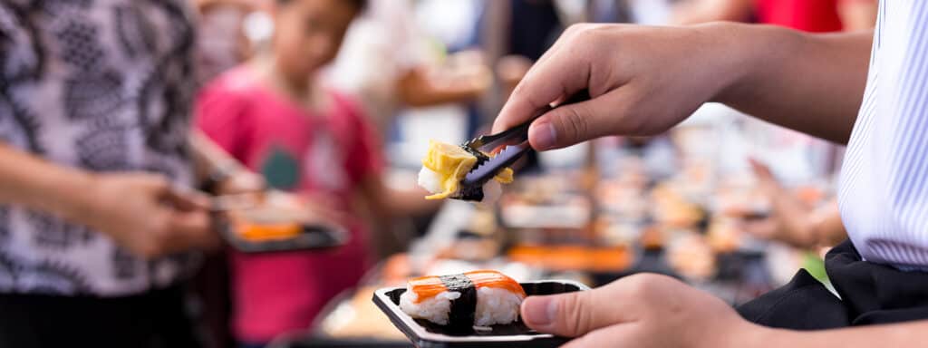 Smakrik sushi för företagcatering buffe